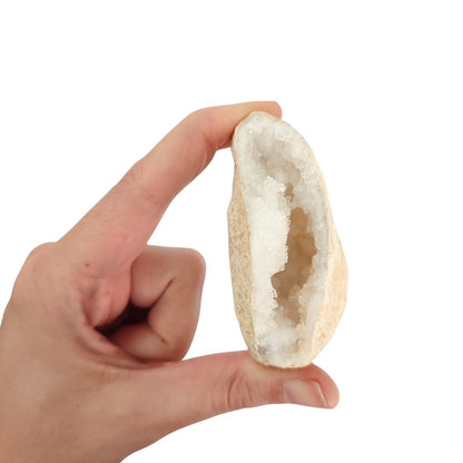 Mitad Geoda de Cuarzo Blanco - Mystical Tienda